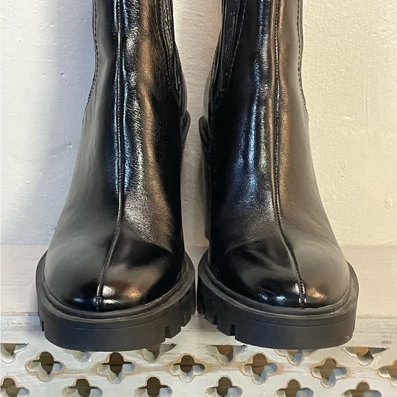 #0105 NWOT-dolce vita Rugged black elastic top side zip moto boot 3.5 heel-7.5 - Picture 4 of 9